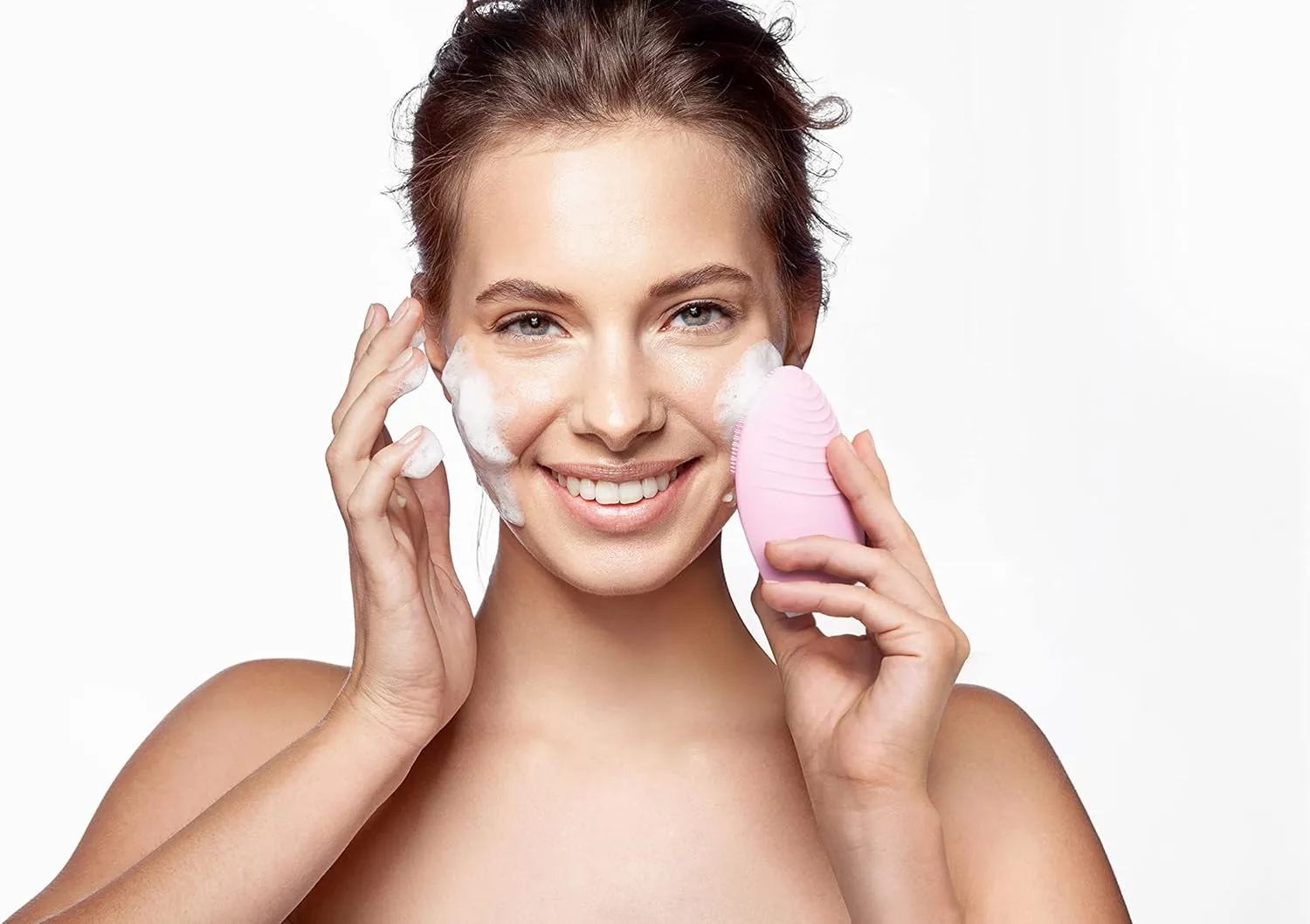 FOREO Micro-Foam Cleanser 100ml, Delicate Foaming Face Wash for All Skin Types, Cruelty-Free, Clean, Vegan Formula Dermatologically Tested, Non-stripping, Gently Melts Deep In-Pore Impurities